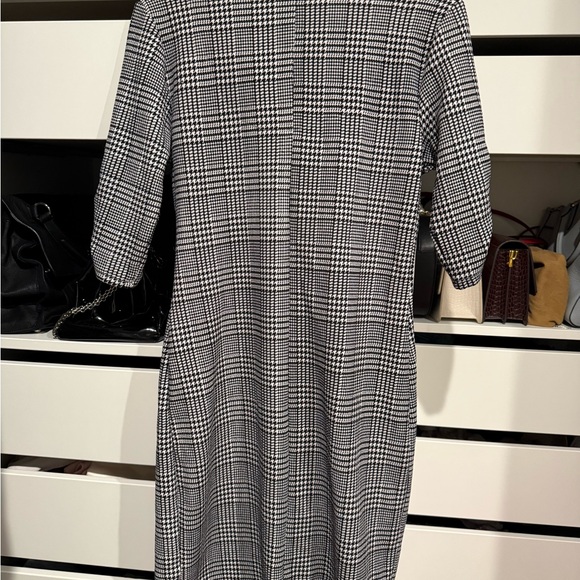 Almost Famous Black and White Houndstooth Women's Blazer Dress - Picture 4 of 5